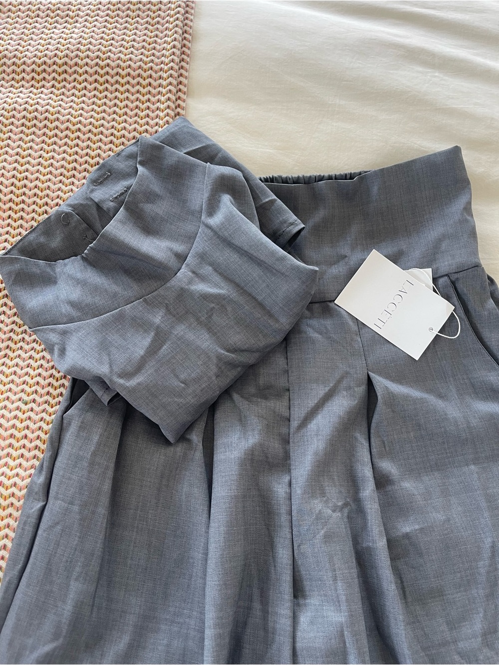 Lacceti - Sandstone Linen Easy Set in Gray